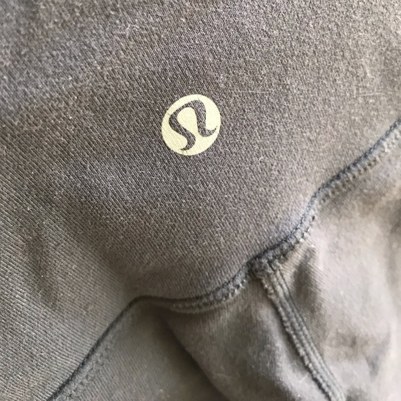 Lululemon gray ruched crop leggings - Picture 5 of 6